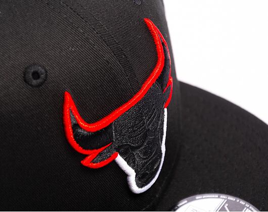 Kšiltovka New Era 9FIFTY NBA Split Logo Chicago Bulls Black / Scarlet