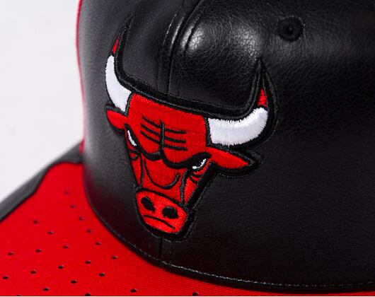 Kšiltovka Mitchell & Ness - Day One Snapback - Chicago Bulls - Black-Red