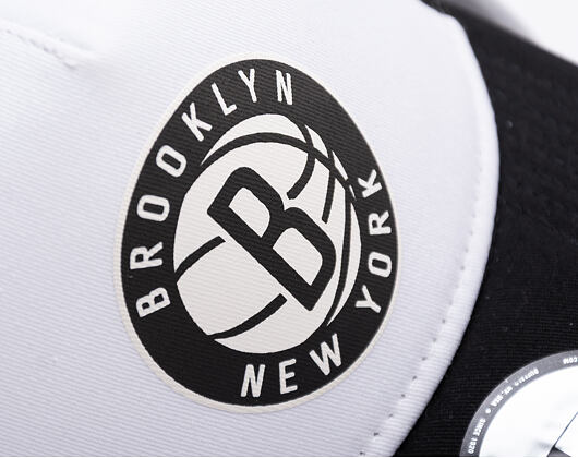 kšiltovka NEW ERA 940 Af trucker NBA Team colour black BRONET