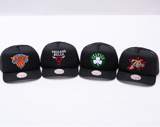 Kšiltovka Mitchell & Ness - Hidden Trucker - Boston Celtics - Black