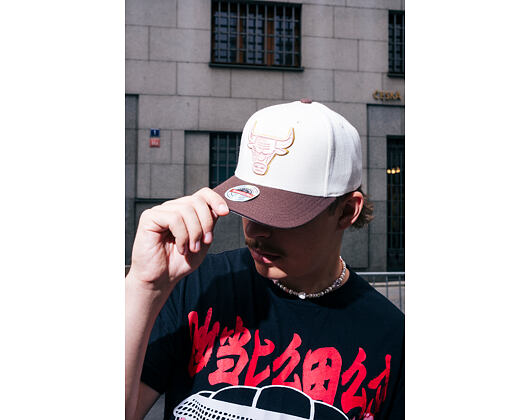 Kšiltovka Mitchell & Ness - Blush Sand Classic Red - Chicago Bulls - Sand/Brown
