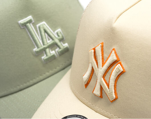 Kšiltovka New Era - MLB Outline 9FORTY A-Frame Trucker - NY Yankees - Cream / Orange