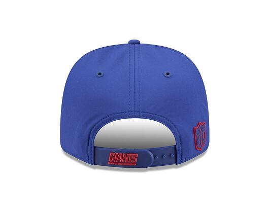 Kšiltovka New Era - NFL 2026 Sideline 9SEVENTY Stretch-Snap - NY Giants - Team Color