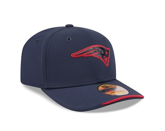 Kšiltovka New Era - NFL 2026 Sideline 9SEVENTY Stretch-Snap - New England Patriots - Team Color