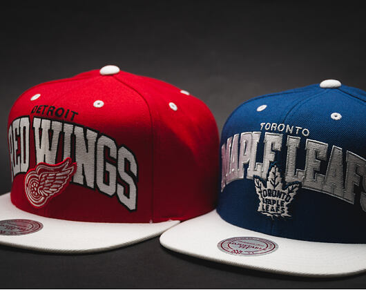 Kšiltovka Mitchell & Ness Team Arch Detroit Red Wings Red/White Snapback