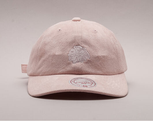 Kšiltovka Mitchell & Ness Micro Suede Slouch Chicago Blackhawks Light Pink Strapback