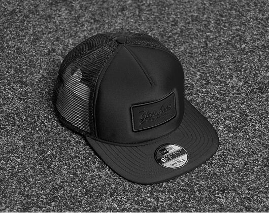 Kšiltovka New Era Emblem Foam Snap New York Yankees Black/Black 9FIFTY Snapback