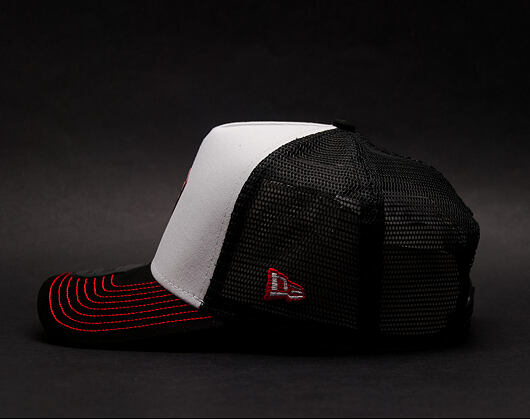 Kšiltovka New Era Corse Ducati 9FORTY TRUCKER White/Black Snapback