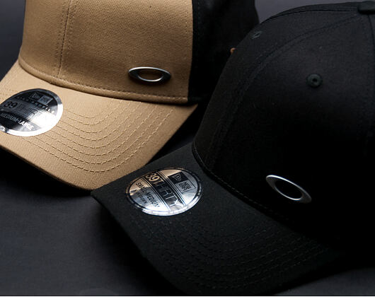 Kšiltovka Oakley Tinfoil Cap Black