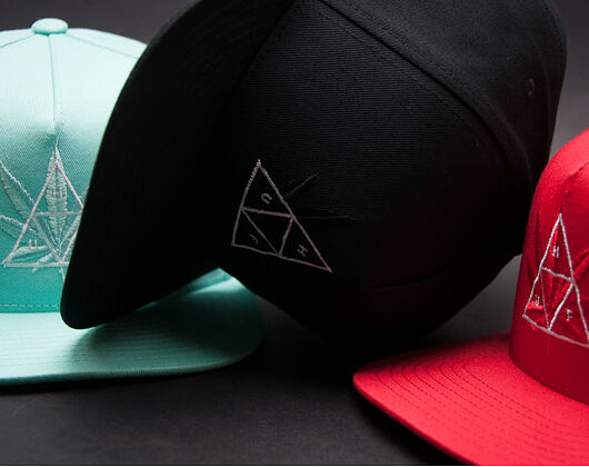 Kšiltovka HUF 420 Triple Triangle Black Snapback