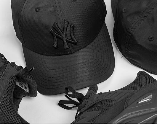 Kšiltovka New Era Nano Ripstop New York Yankees 9FORTY Black Clipback