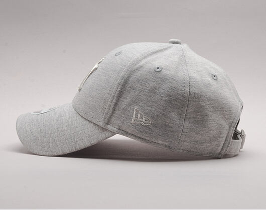 Dámská Kšiltovka New Era Essential Jersey New York Yankees 9FORTY Gray/Silver Wing Strapback