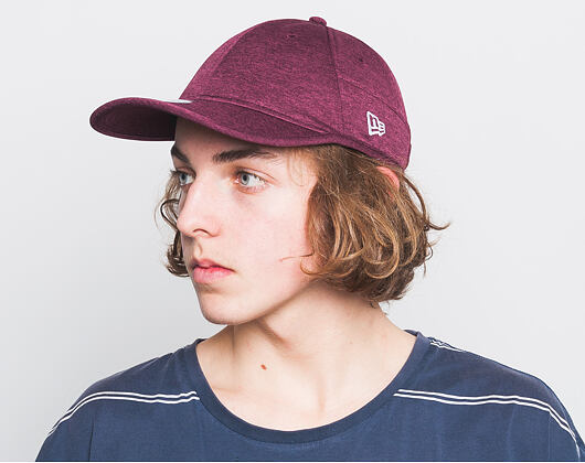 Kšiltovka New Era Shadow Tech Heather FORTY9 Maroon Strapback