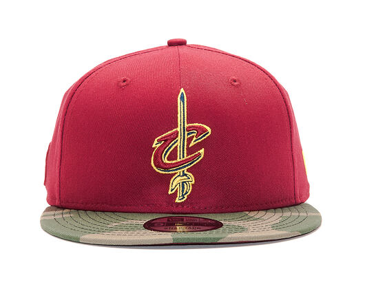 Kšiltovka New Era Team Camo Cleveland Cavaliers 9FIFTY Cardinal/Woodland Camo Snapback