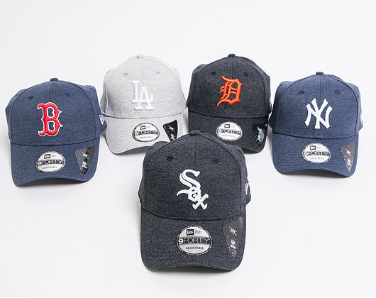 Kšiltovka New Era 9FORTY Chicago White Sox Winterised The League Black/White Strapback