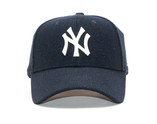 Kšiltovka New Era 9FORTY New York Yankees Winter Utility Melton Navy/White Clipback