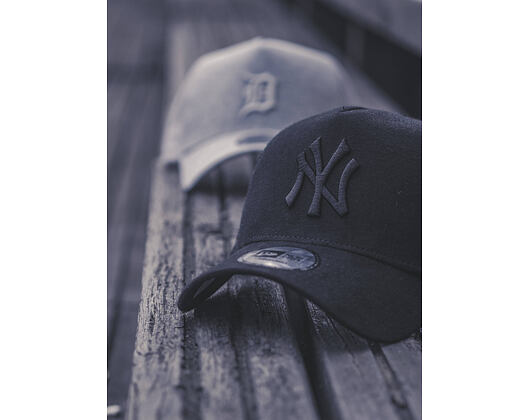 Kšiltovka New Era 9FORTY A-Frame Trucker Detroit Tigers Essential Jersey Gray/Gray Snapback