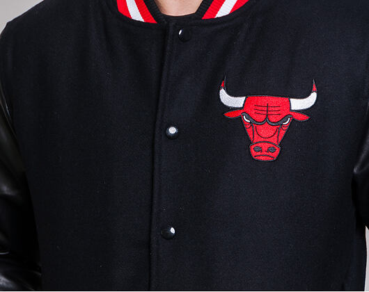 Bunda New Era Chicago Bulls Team Logo Varsity 2 Black