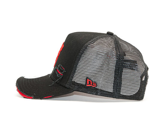 Kšiltovka New Era 9FORTY Trucker Distressed Manchester United FC Black Snapback