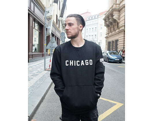 Mikina New Era Chicago Bulls Wordmark Crew Black