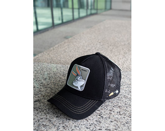 Kšiltovka Capslab - Trucker Looney Tunes - Bugs Bunny - Black