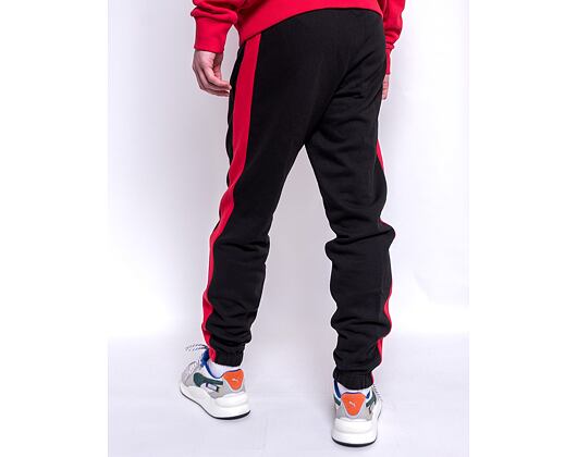 Tepláky New Era Logo Jogger Chicago Bulls Black