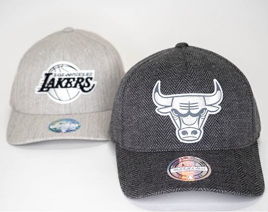 Kšiltovka Mitchell & Ness INTL850 Chicago Bulls Herringbone Reflective 110 Snapback