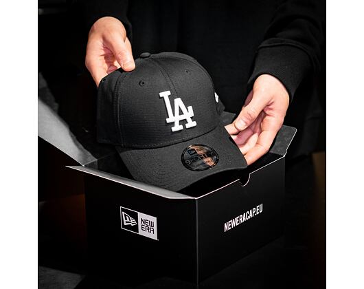 Kšiltovka New Era League Essential Los Angeles Dodgers 9FORTY Black/White Strapback