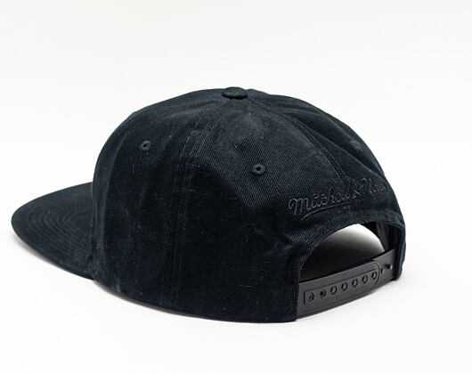 Kšiltovka Mitchell & Ness CHAMPIONS DEADSTOCK SAN ANTONIO SPURS BLACK 6MSSS21HW045-SASBLCK
