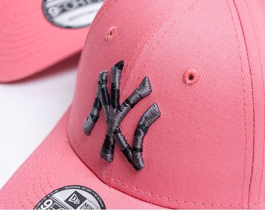 Dětská kšiltovka New Era 9FORTY Kids MLB Camo Infill New York Yankees Strapback Pink