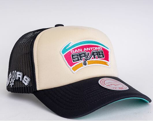 Kšiltovka Mitchell & Ness San Antonio Spurs Off White Trucker HWC Off White