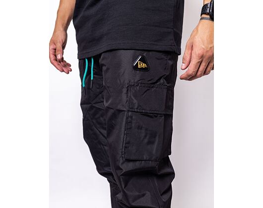 Tepláky New Era Cargo Track Pants Black/Yellow
