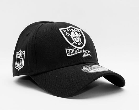 Kšiltovka New Era 39THIRTY NFL22 Sideline Las Vegas Raiders Black / White