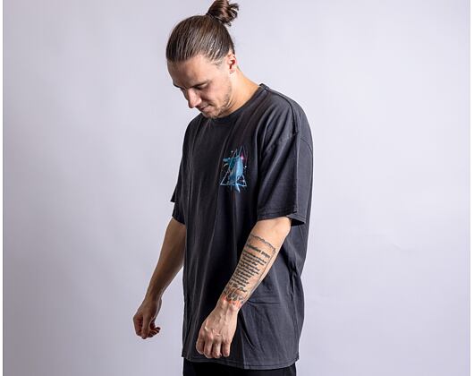 Triko HUF Space Dolphins Washed T-Shirt Black