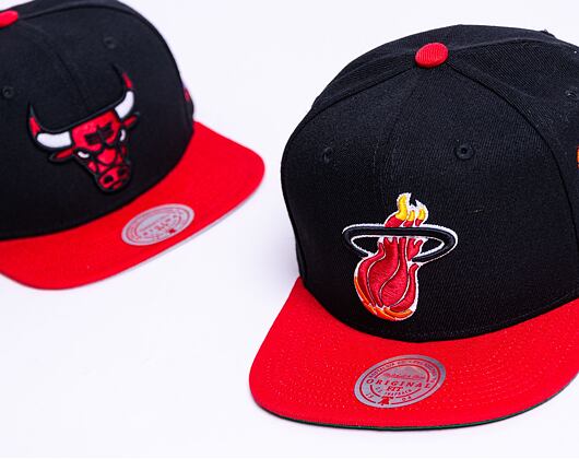 Kšiltovka Mitchell & Ness PATCH OVERLOAD SNAPBACK HWC MIAMI HEAT Black / Red