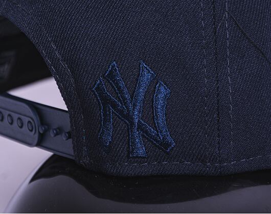 Kšiltovka New Era 9FIFTY MLB Team Typography New York Yankees Navy