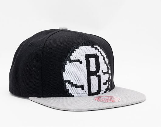 Kšiltovka Mitchell & Ness 8 BIT XL SNAPBACK BROOKLYN NETS Black