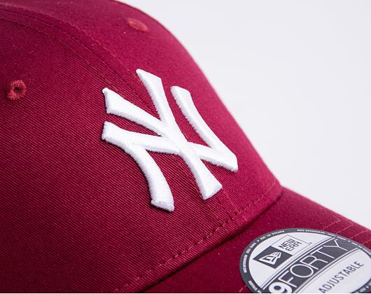 Kšiltovka New Era League Essential New York Yankees 9FORTY Cardinal/White Strapback
