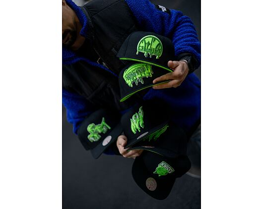 Kšiltovka Mitchell & Ness SLIME DRIP SNAPBACK HWC Miami Heat Black