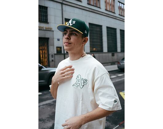 Triko New Era Heritage Back Print Oversized Tee Oakland Athletics Off White / Dark Green