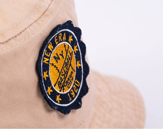 Klobouk New Era Heritage All Over Patch Bucket Oat Milk