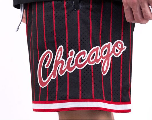 Kraťasy Mitchell & Ness NBA M&N CITY COLLECTION MESH SHORT BULLS Black / Red