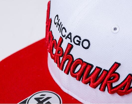 Kšiltovka '47 Brand NHL Chicago Blackhawks Crosstown Script Two tone CAPTAIN White
