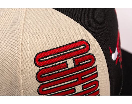 Kšiltovka Mitchell & Ness NBA Pop Panel Snapback Chicago Bulls Off White / Black