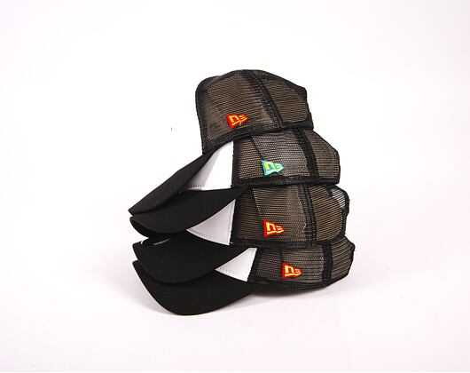 Kšiltovka New Era Trucker Daffy Duck White/Black