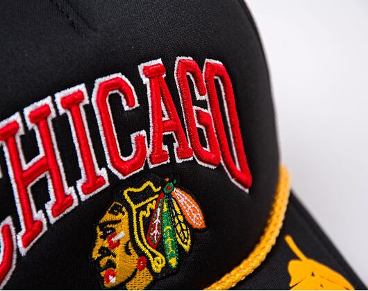 Kšiltovka Mitchell & Ness NHL Gold Leaf Trucker Blackhawks Black