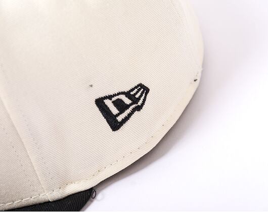 Kšiltovka New Era 59FIFTY NBA Championships Chicago Bulls White / Black