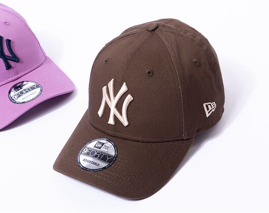 Kšiltovka New Era 9FORTY MLB League Essential New York Yankees Walnut / Stone