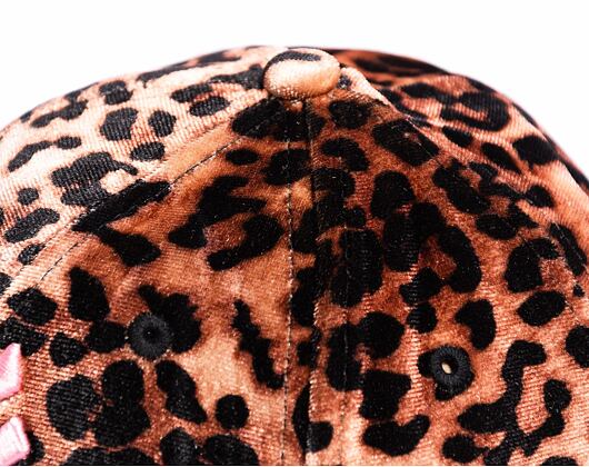 Dámská Kšiltovka New Era 9FORTY Womens MLB Leopard Velour New York Yankees Camel / Wild Rose Pink