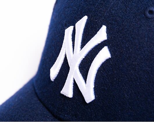 Kšiltovka New Era 9FORTY MLB Melton Wool Essential New York Yankees Navy / White
